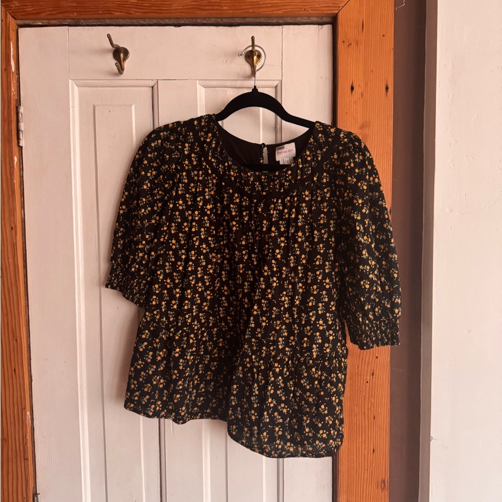 Find Me Now Floral Top M